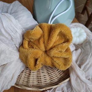 Fleur de douche moutarde