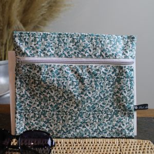 Trousse imperméable petites fleurs bleues