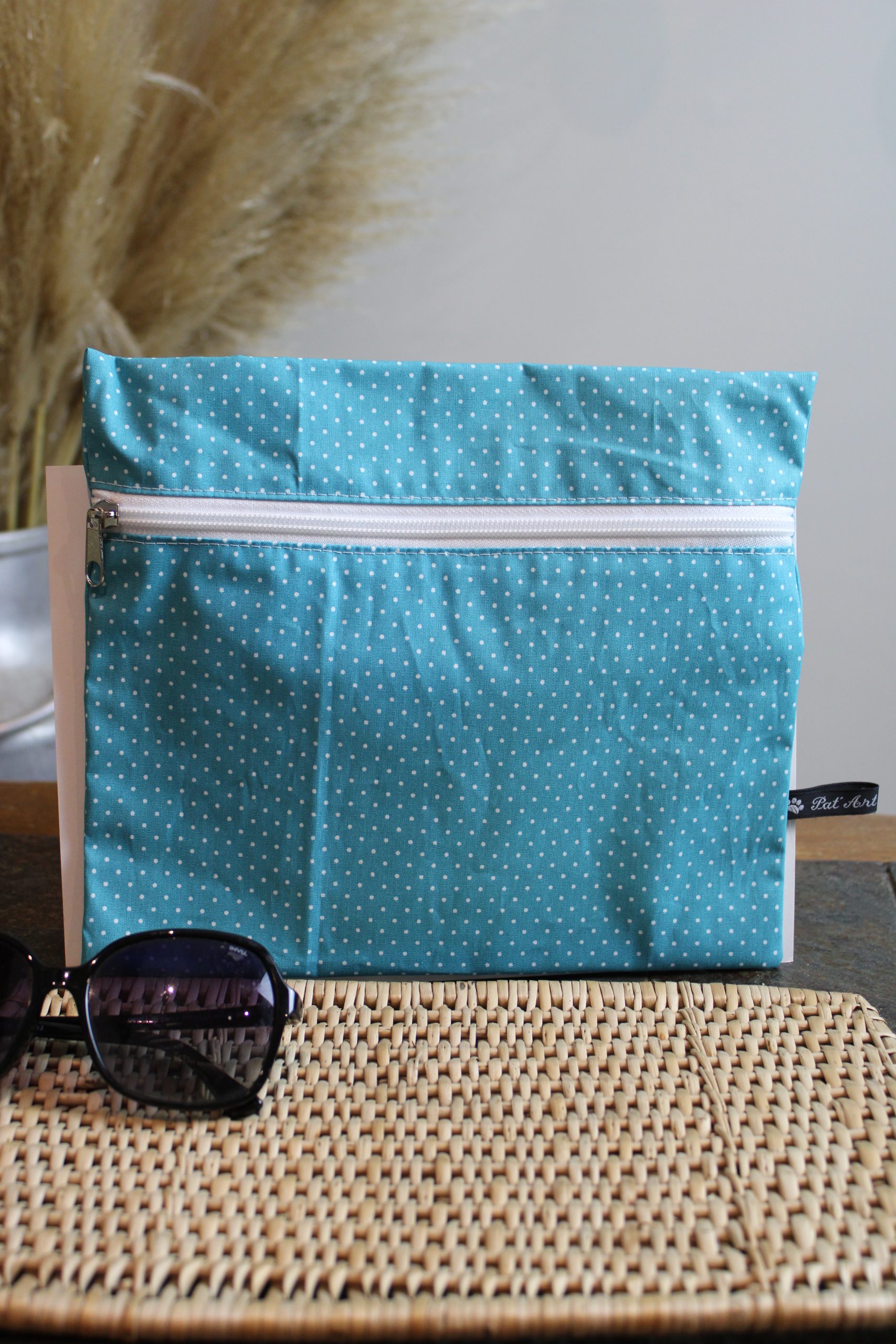 Trousse imperméable bleue à pois