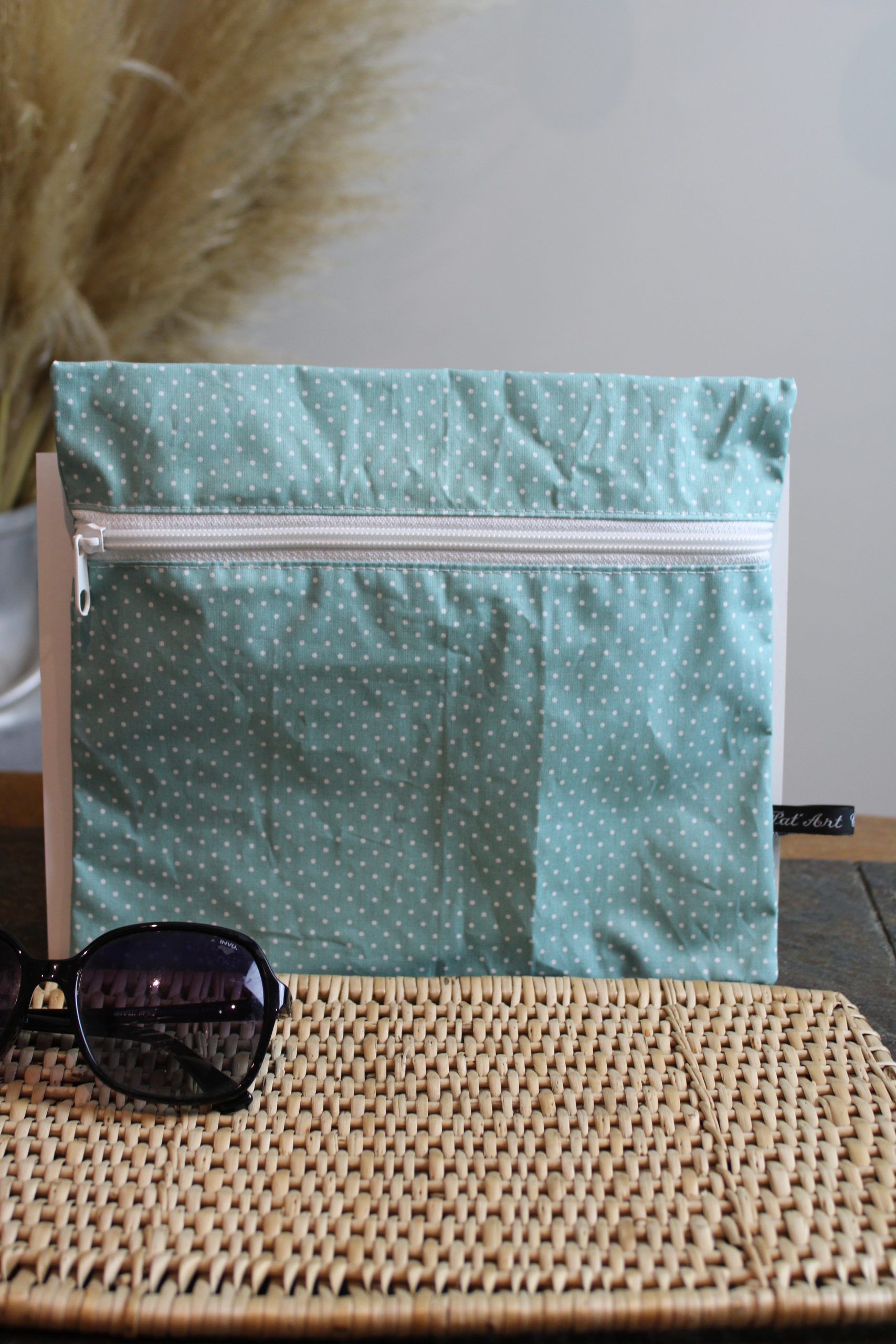 Trousse imperméable menthe à pois