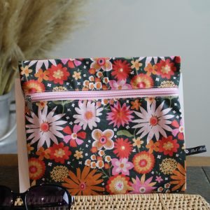 Trousse imperméable fleurs hippie