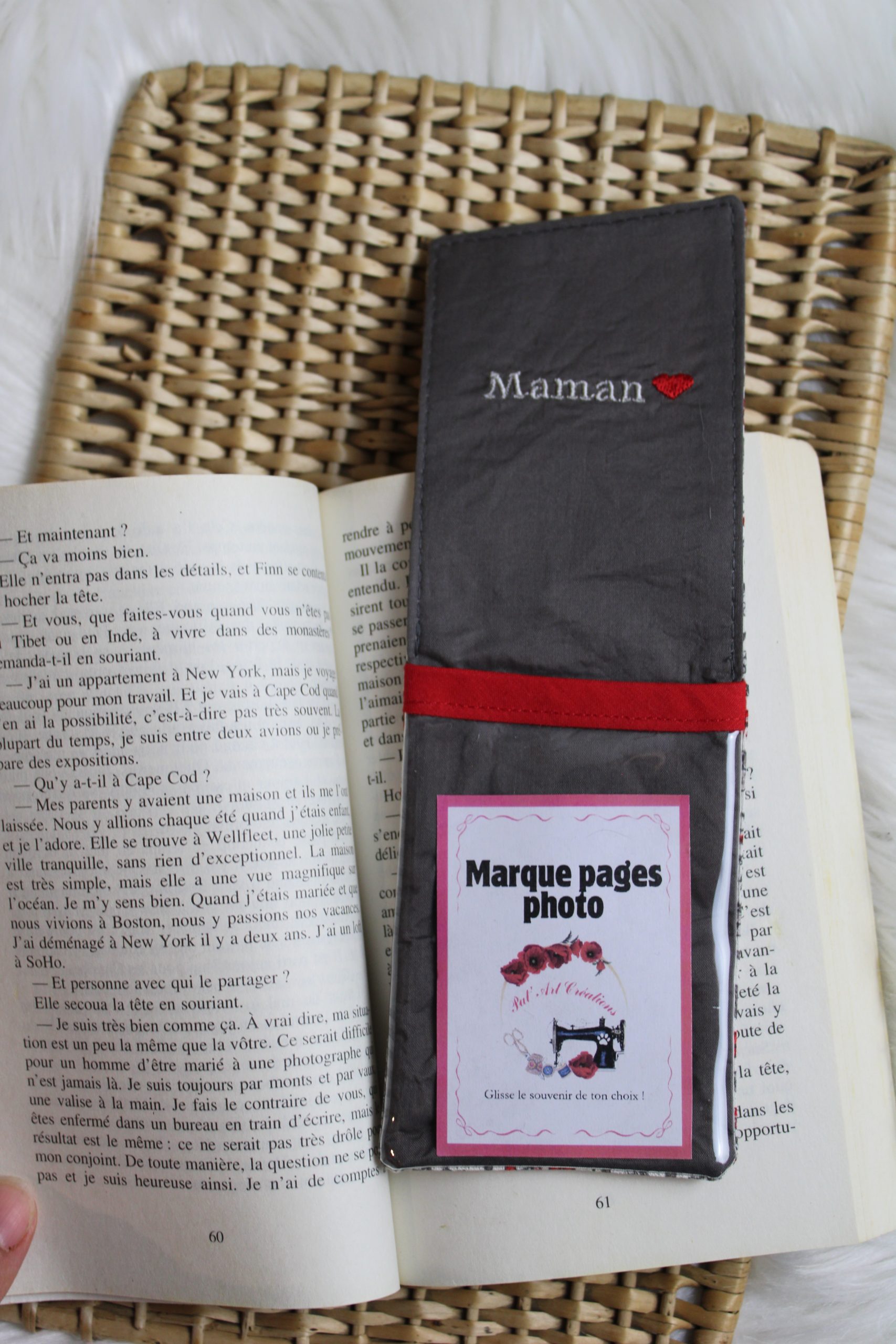 Marque page photo Maman fleurs grises et rouges