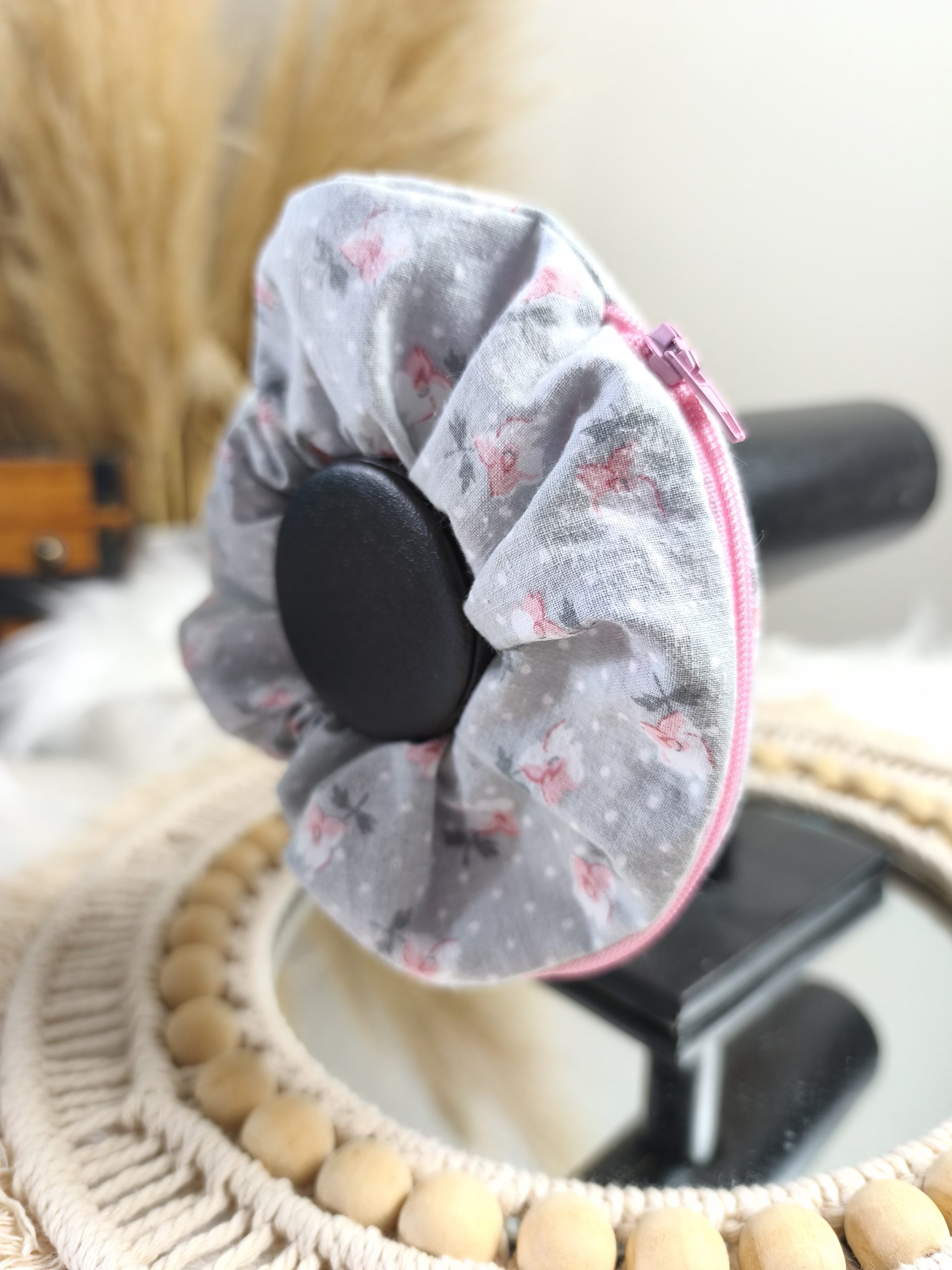 Chouchou secret motif fleurs roses - Accessoire cheveux fait main
