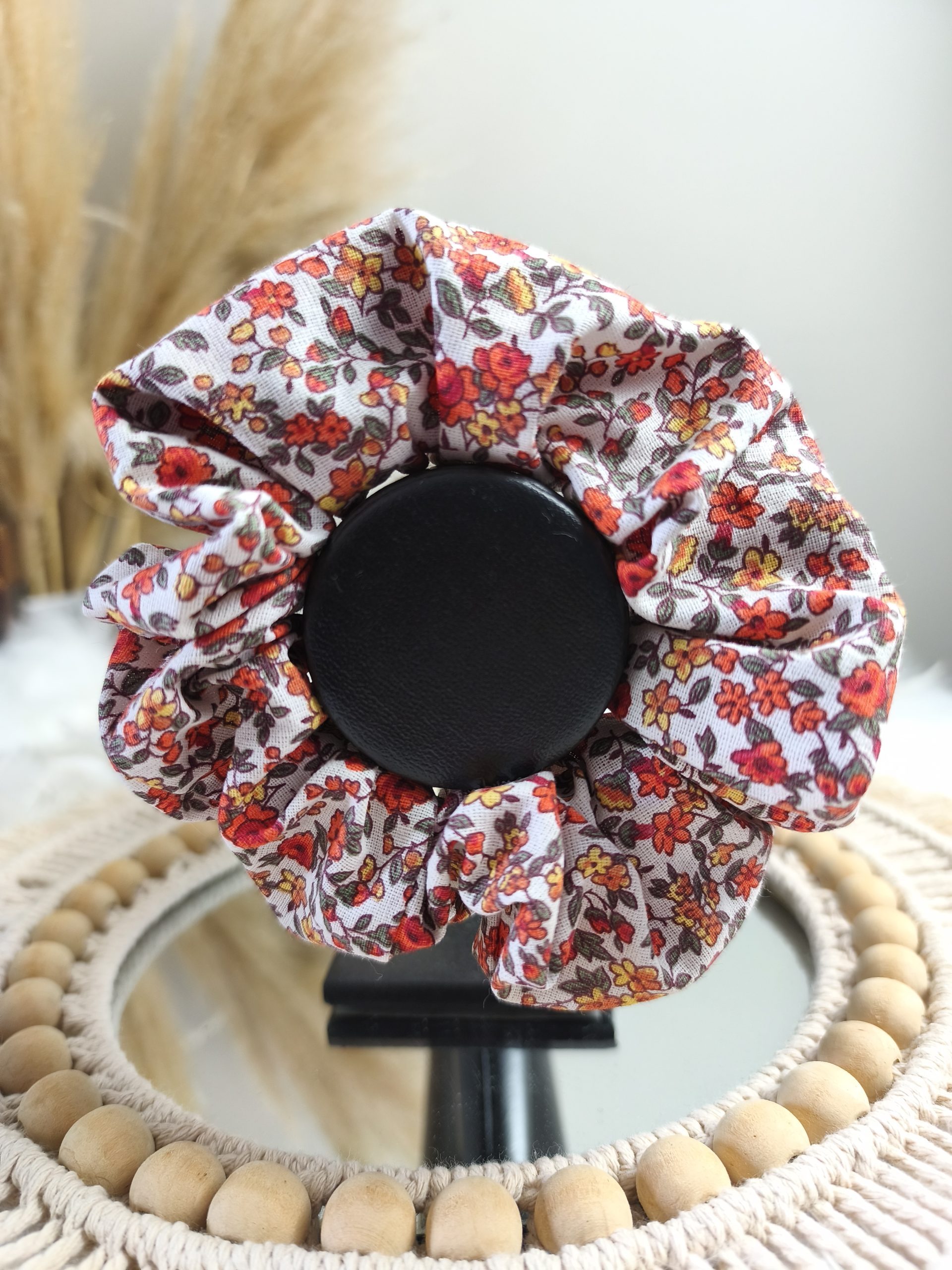 Chouchou secret motif fleurs oranges et rouges - Accessoire cheveux fait main